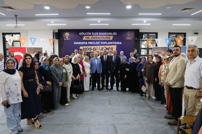 Transferler Kocaeli'ye de yansıdı: Partilerinden istifa edip AKP'ye katıldılar!
