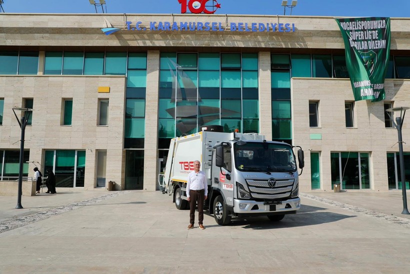 İmamoğlu ve Karalar Karamürsel’e omuz verdi!