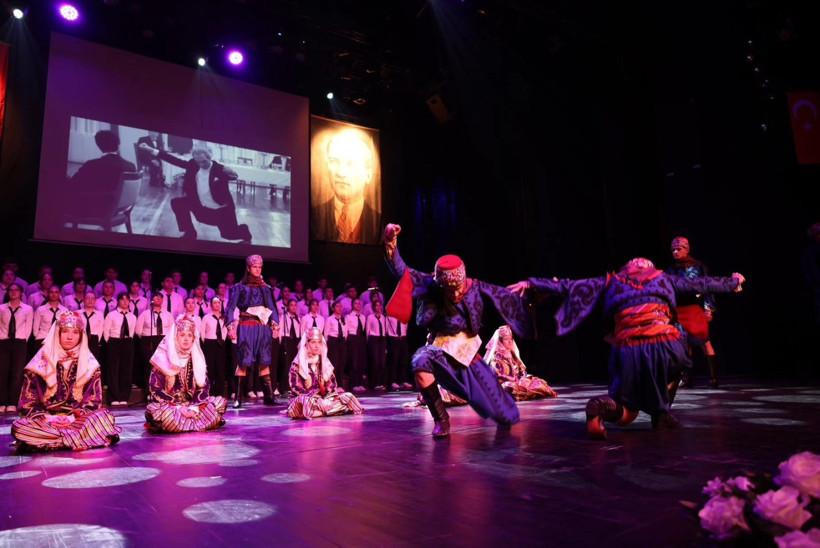 87'nci yıl... Kocaeli Valiliği'nin Atatürk anması herkesi duygulandırdı