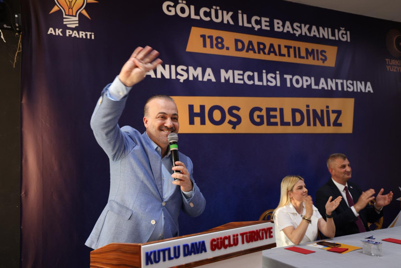 Transferler Kocaeli'ye de yansıdı: Partilerinden istifa edip AKP'ye katıldılar!