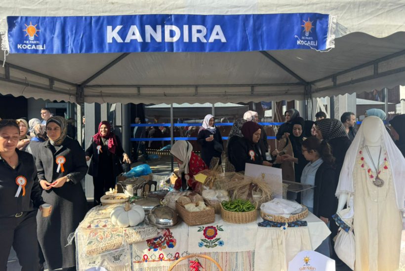 AKP’li kadınlardan stant! İzmit ve Körfez’in tanıtacak bir şeyi yok mu?