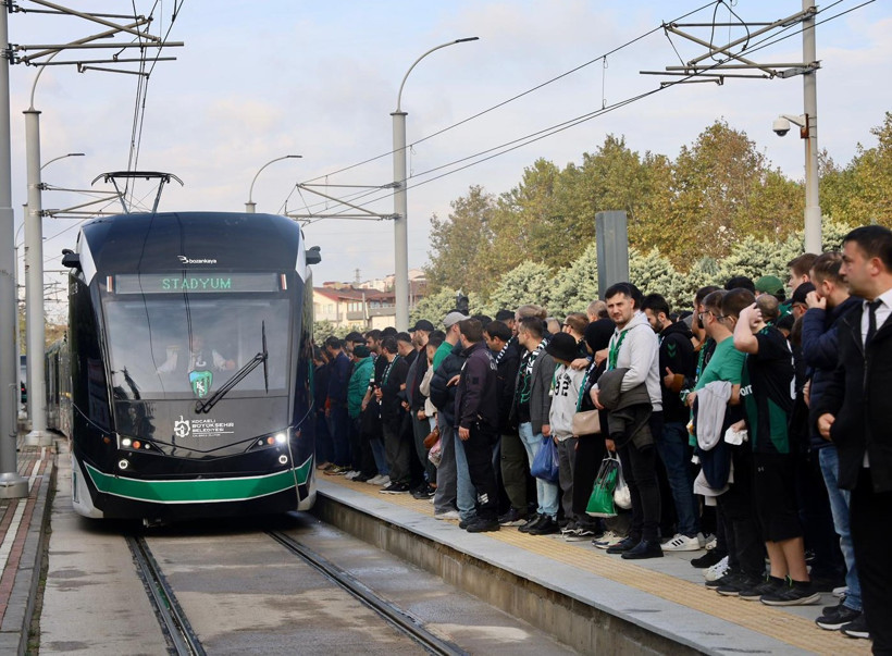 Kocaeli’de trafik nefes aldı, Çağ atlatan dönüşümde trafik karmaşası tarih oldu