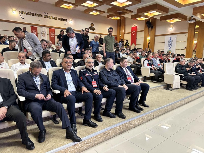 81 ilin itfaiyecileri toplandı: Kocaeli itfaiye başkanına yeni görev