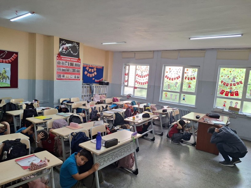 Özel bireylere afet ve tatbikat eğitimi verildi