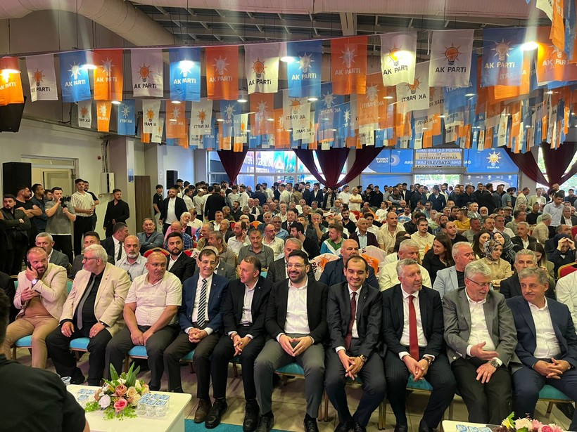 AKP’li başkandan Kartepe’de 2 bin üye iddiası