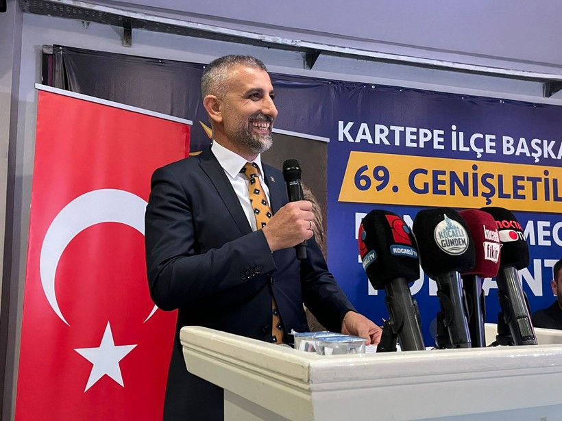 AKP’li başkandan Kartepe’de 2 bin üye iddiası