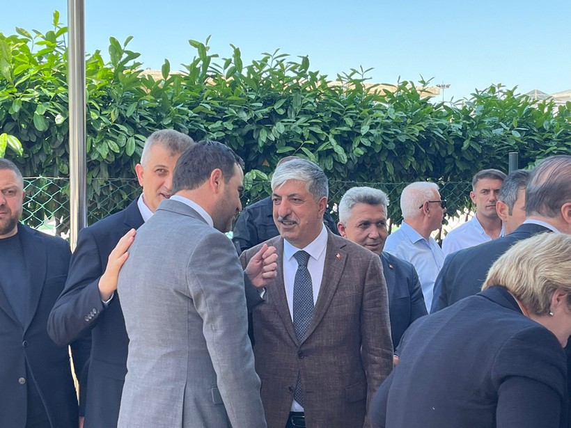 Yasin Özlü sahalara döndü