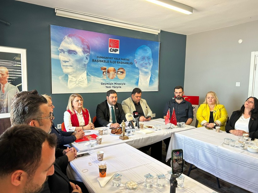Çöpleri paylaştı, Fatma Kaplan Hürriyet’e seslendi: Turnenize ara verip bir ara İzmit’e de uğrayın!
