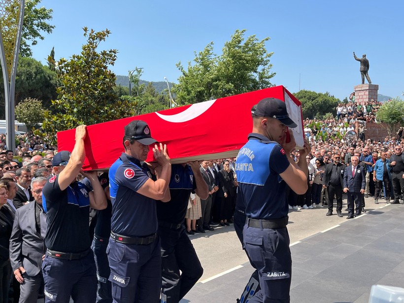 On binler Zeyrek’i son yolculuğuna uğurladı