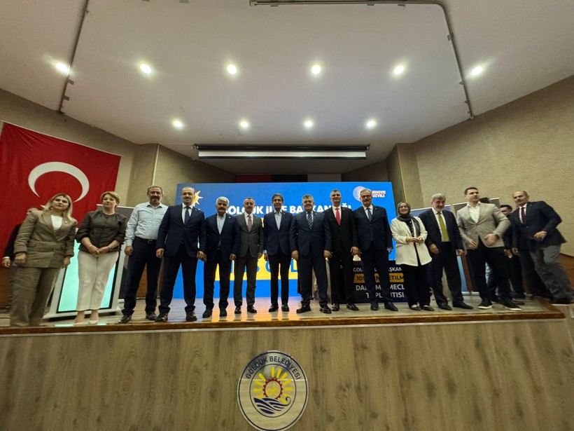 Kocaeli’de 20 YRP’li AKP’ye geçti
