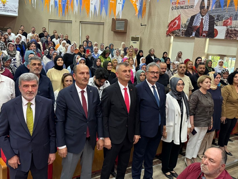 AKP’li başkan istedi, Büyükakın “feda olsun” dedi