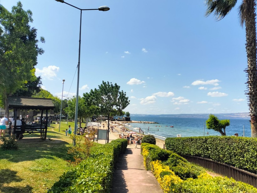 Karamürsel Altınkemer plajı cıvıl cıvıl