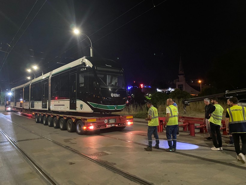 Şehir içi ulaşıma takviye: Kocaeli’de 6’ncı yeni tramvay raylarda