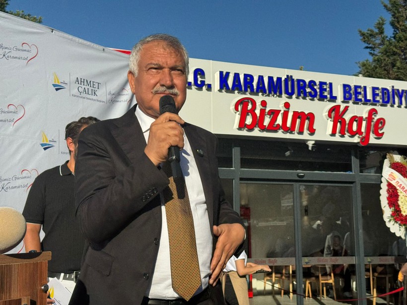Zeydan Karalar’da hava bin beşyüz “Koltuk gitmeye başlayınca birileri rahatsız oluyor”