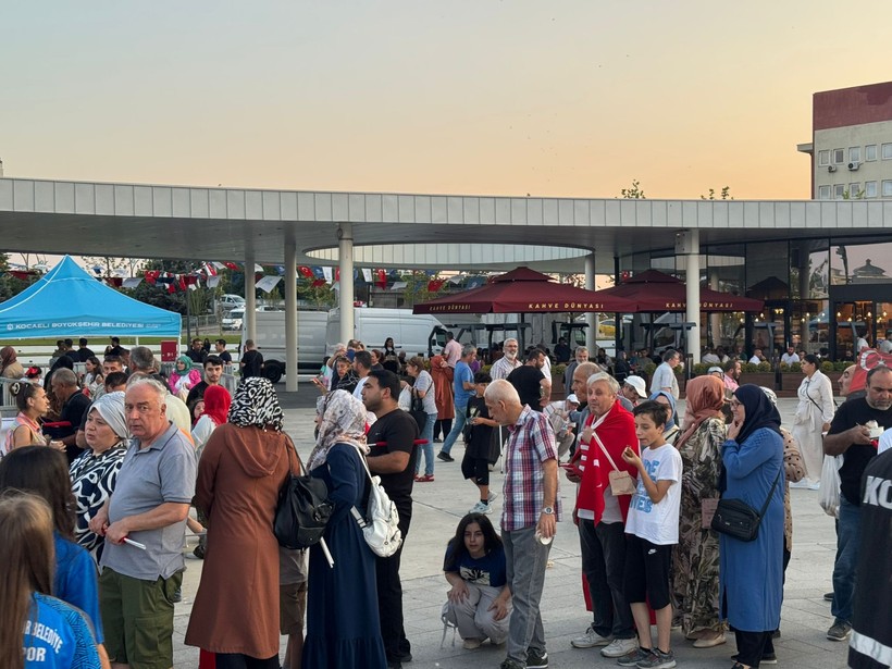 Kuyruk oldular: 15 Temmuz anmasında her yıl aynı manzara