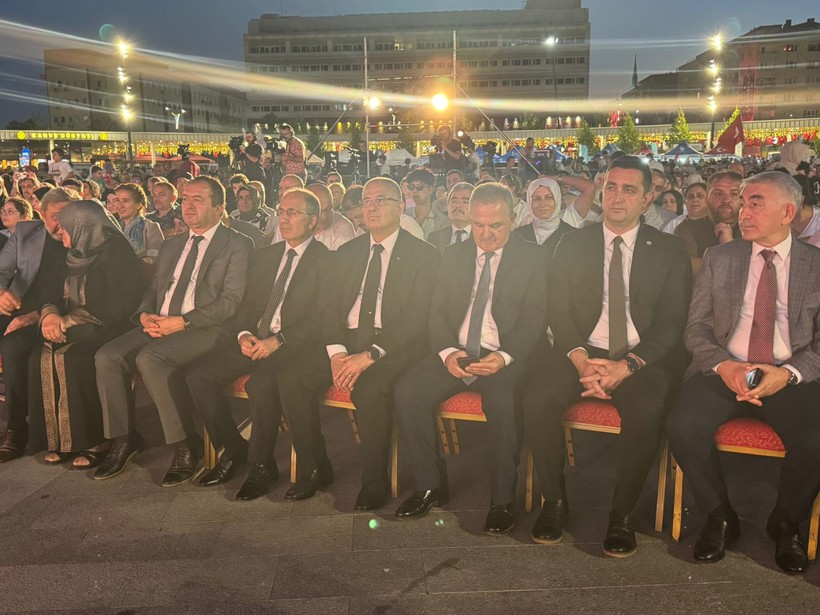 Büyükakın 15 Temmuz anmasında: Meydanlar dolmaya devam edecek