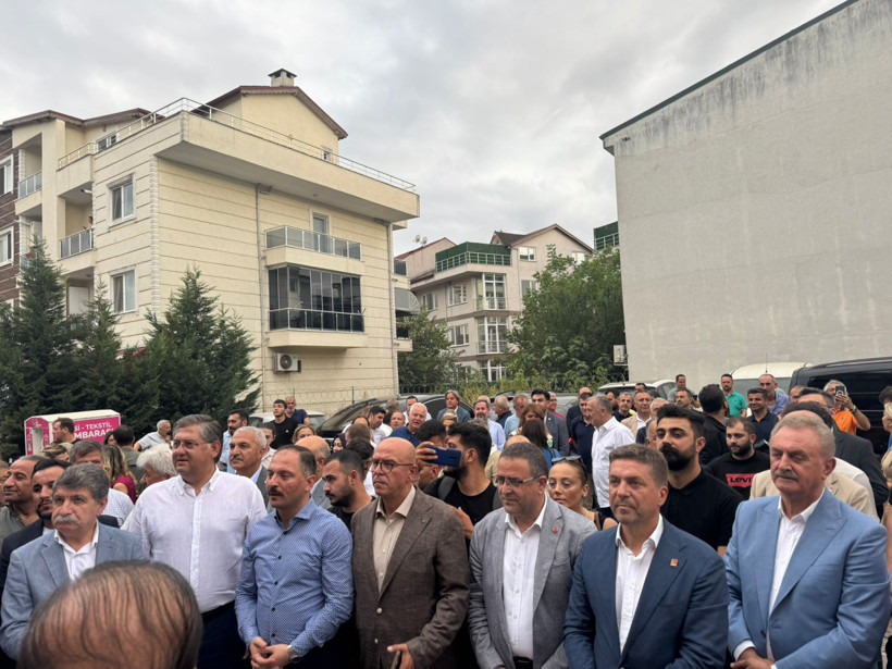 Protokol bu açılışa akın etti, İzmit’e iddialı mekan: Mplus Garden