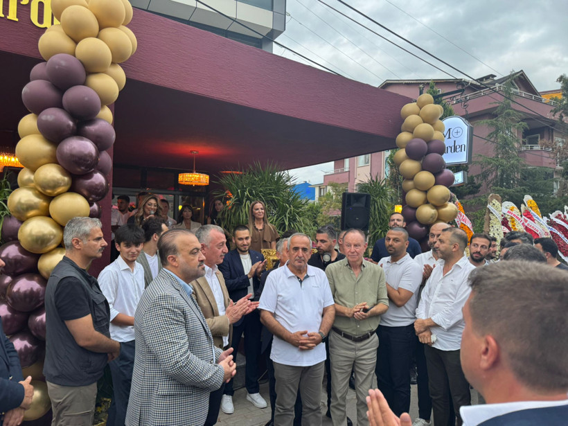 Protokol bu açılışa akın etti, İzmit’e iddialı mekan: Mplus Garden