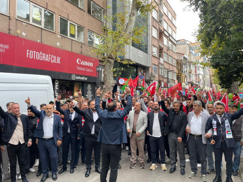 AKP CHP omuz omuza. İzmit’te Gazze için büyük yürüyüş