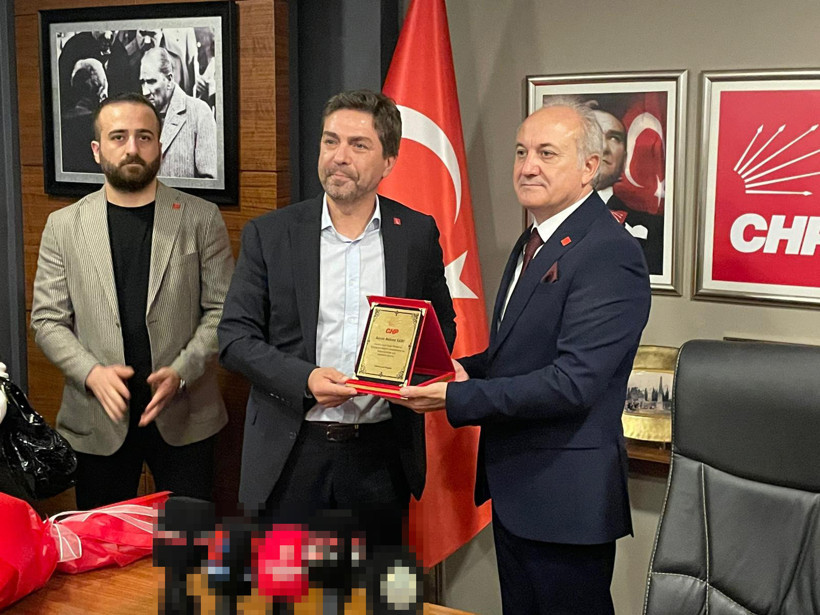 CHP’de Sarı görevi Arcan’a teslim etti!