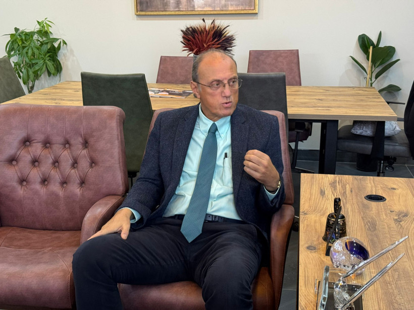 Özgür Özel, Hürriyet'e "Aday ol kaybedersen yerin hazır" demiş!