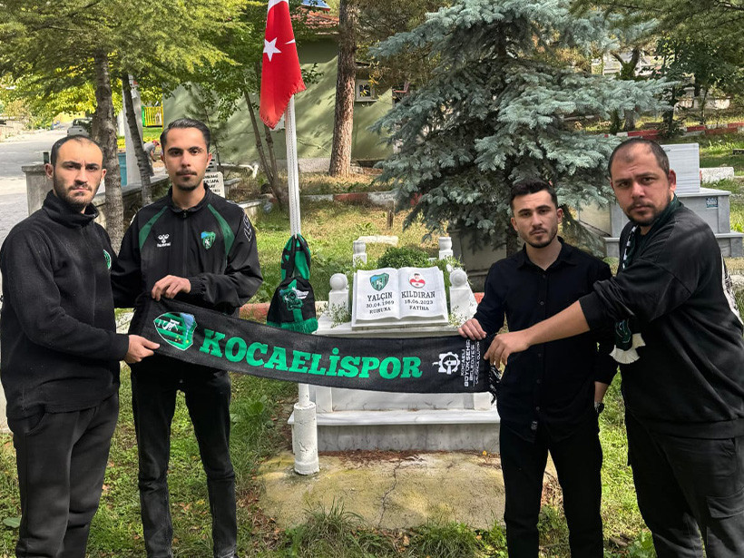 Kocaelispor’un efsanesi unutulmadı: Yalçın Kışdıran’ın mezarı ziyaret edildi