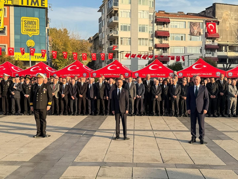 Ata'ya anma Kocaeli siyasetini yan yana getirdi