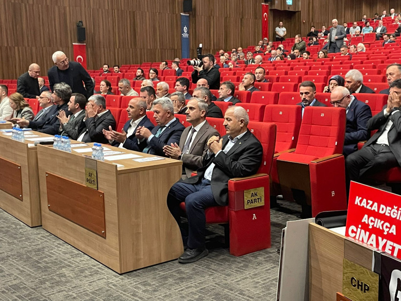 KBB Meclisi üyeleri el açtı dua etti