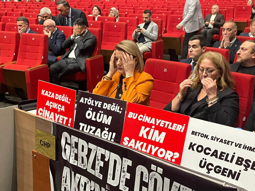 KBB Meclisi üyeleri el açtı dua etti