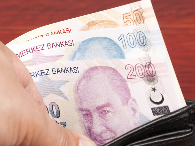 Ünlü ekonomistten asgari ücret tahmini