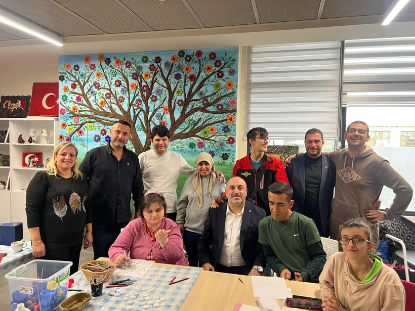 MHP İzmit: Hizmet görmek isteyen Gonca’ya baksın