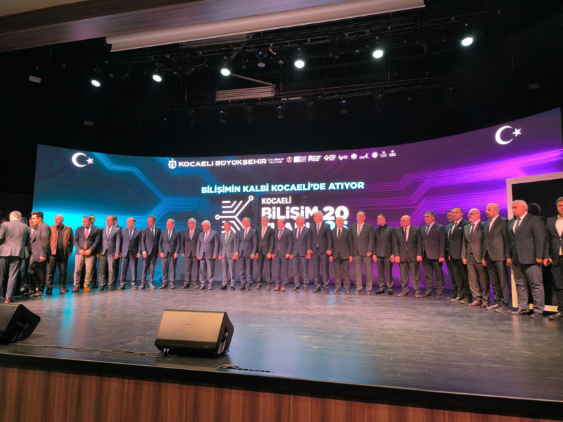 Büyükakın: "Yapay zekâ programlarını yazacak çocuk benim şehrimden çıkacak"