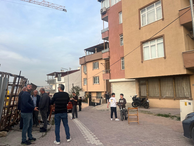 Darıca’da tahliye edilen bina sakinleri tepkili