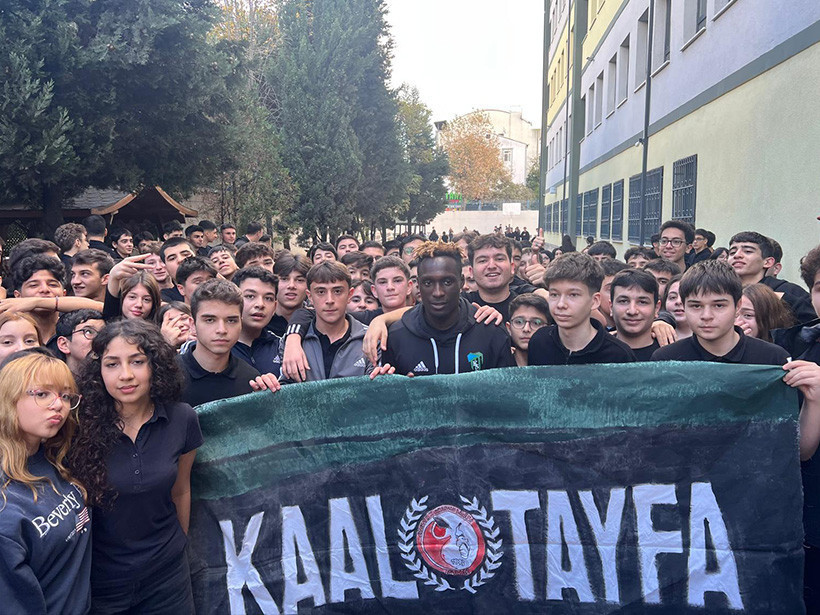 Kocaelispor’dan öğretmenler günü sürprizi