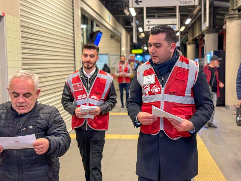 CHP 12 ilçede güneş doğmadan sahaya indi!