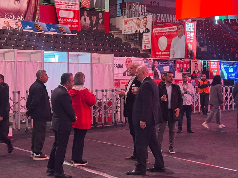 Murat Hürriyet, akrabası için kulislerde