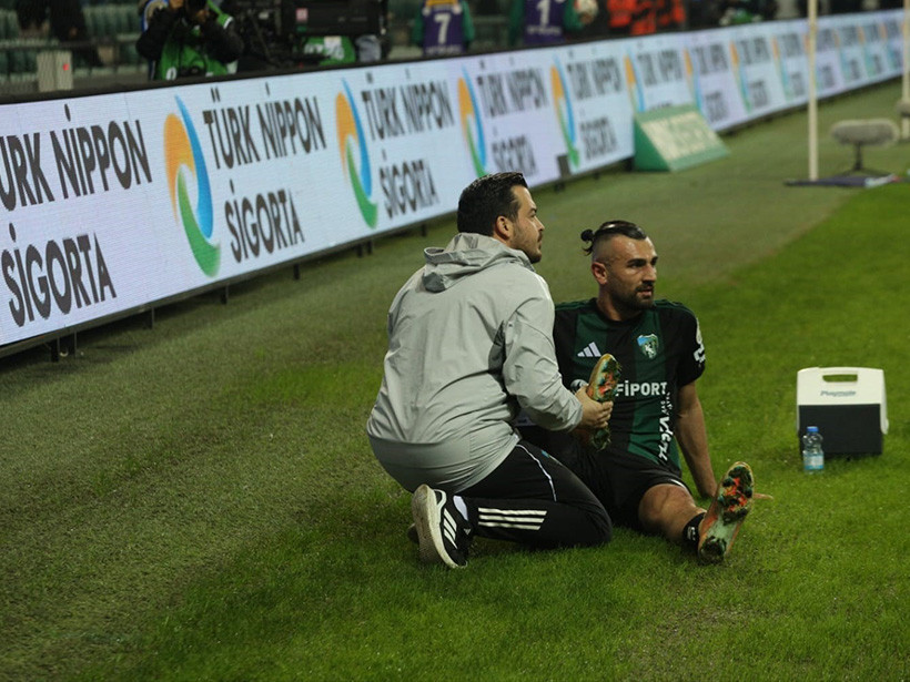 Serdar Dursun camiadan özür diledi