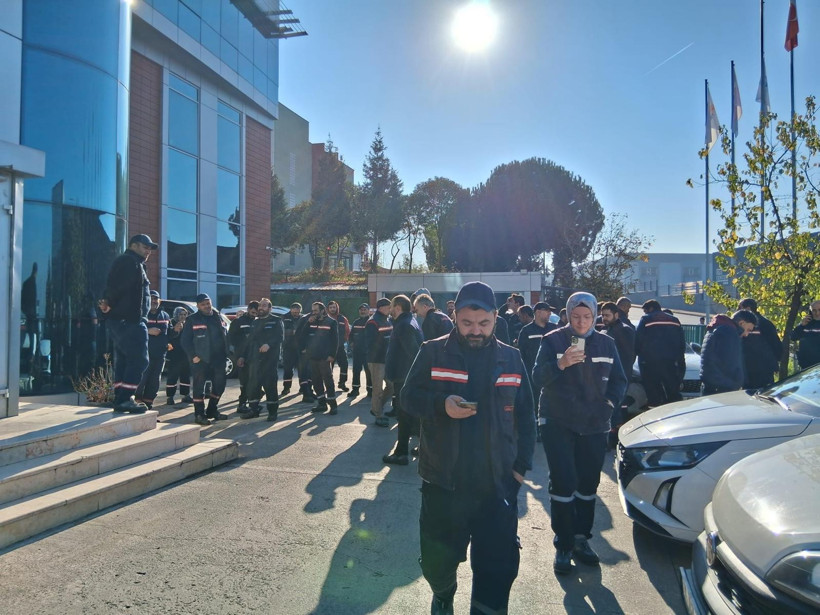 Kocaeli'deki fabrikada işten atmalara karşı büyük direniş!