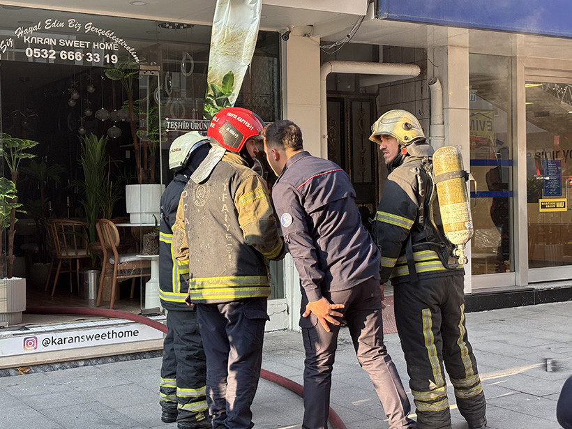 İzmit'in göbeğinde korkutan yangın