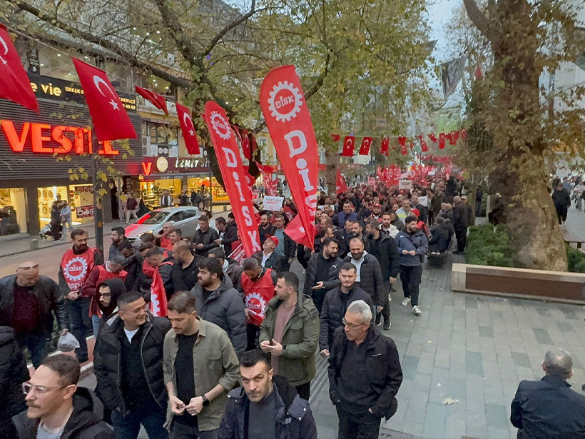 Büyük yürüyüş: DİSK Kocaeli’den yeni bir başlangıç yaptı