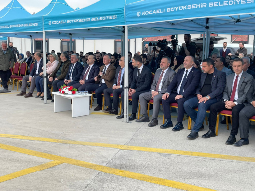 Yeni tramvaylar tanıtıldı. Büyükakın, “Hiç çalışanla çalışmayan bir olur mu?”