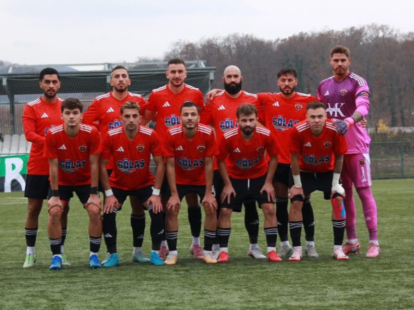 Gölcükspor kafaya taktı namağlup şampiyon olacak!