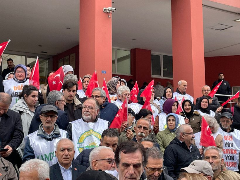 İptal başvurusu geldi: Kandıralılardan adliye önünde eylem!