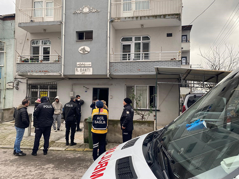 Binadaki kötü koku ölümü ortaya çıkardı