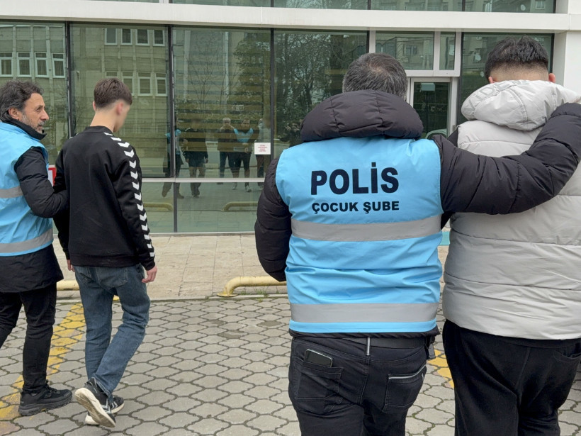 Trabzonspor otobüsünü taşlayan 5 kişiye adli kontrol