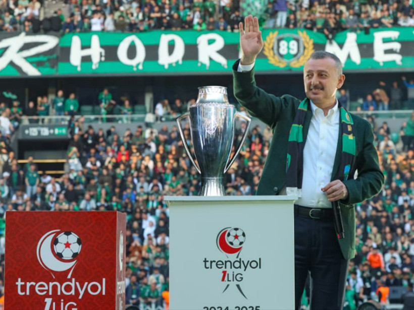 Kayseri zaferi sonrası Başkan Büyükakın’dan Kocaelispor’a tebrik