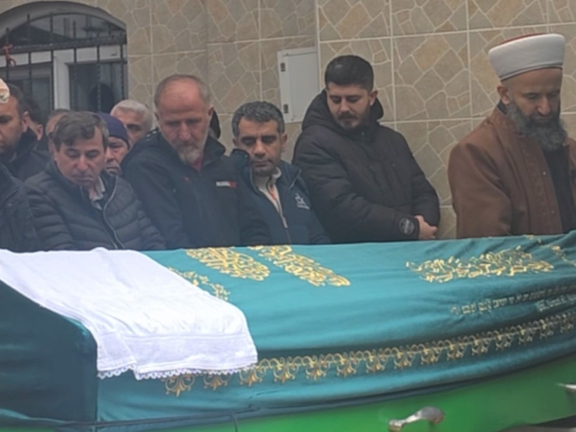 Aile katliamının faili ve annesi Gebze’de defnedildi
