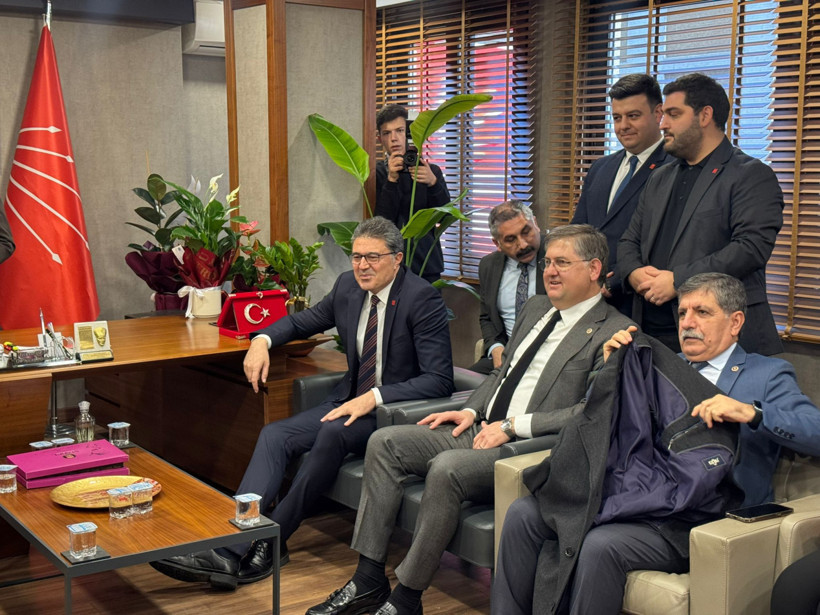 Ensar Aytekin geldi, H&uuml;rriyet katılmadı