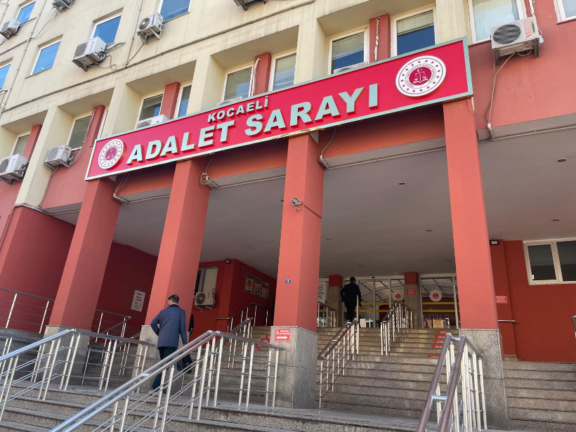 Emanet çalışanı Kocaeli Adliyesi'nde bakın neler çalmış?