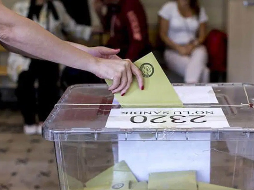 İlk kez oy kullanacak gençlerin tercihi belli oldu